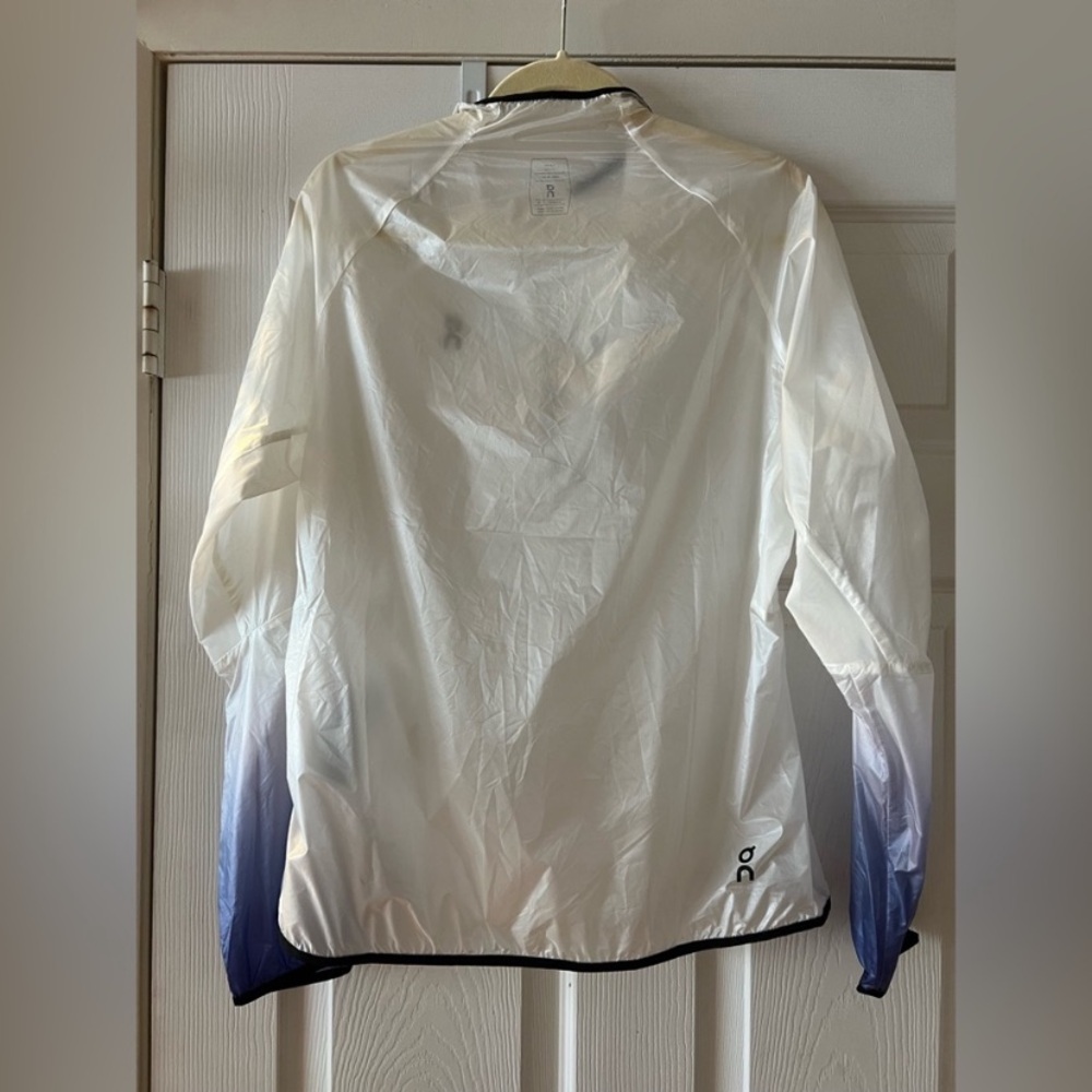On Running Zero Jacket - windproof water resistant running/hiking jacket Small - Picture 4 of 10